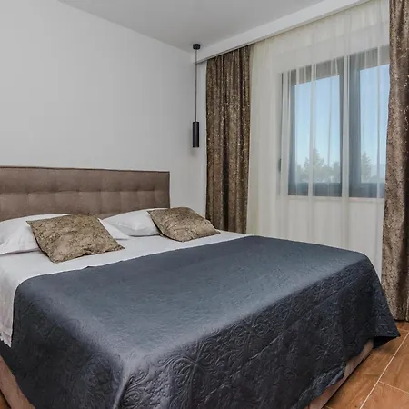 Anabel Villa