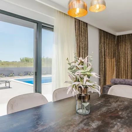 Anabel Villa
